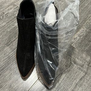 Marc fisher black booties